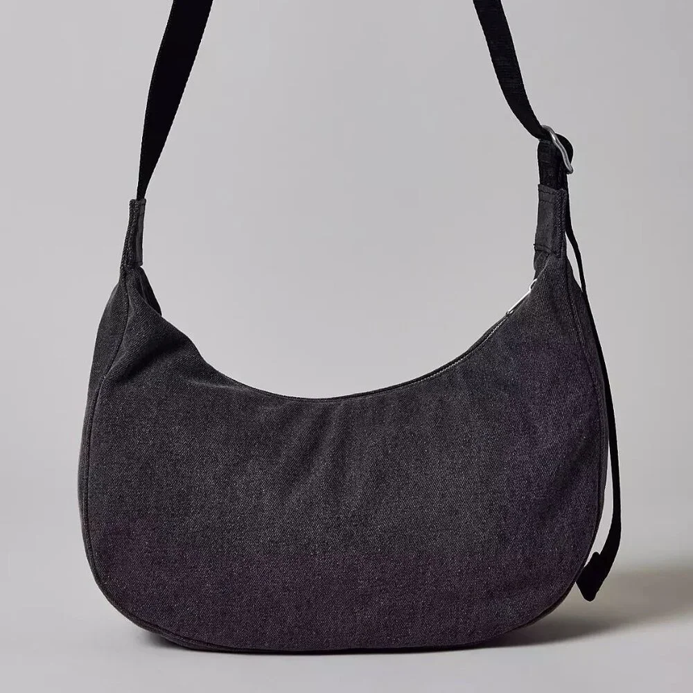 NWT Baggu Medium Crescent Bag - Washed Black Denim - Picture 12 of 12